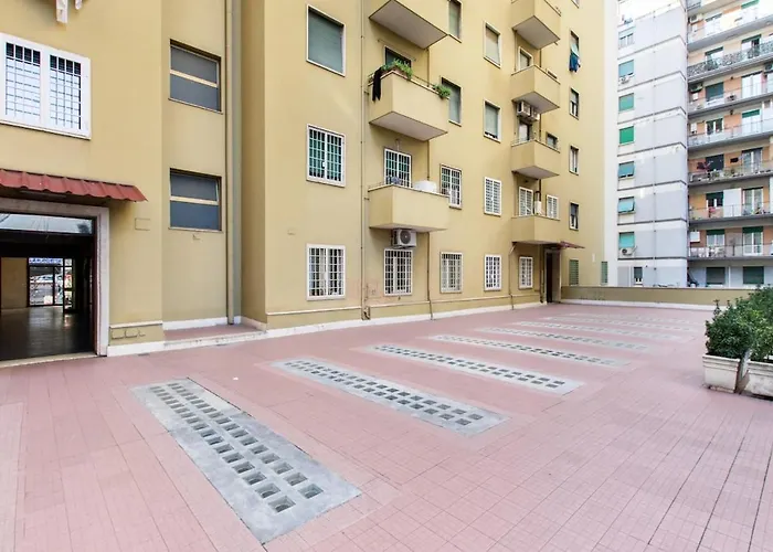 House In The Shopping Street At Trastevere Station Apartment *