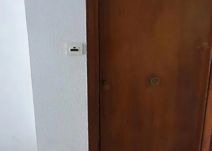 House In The Shopping Street At Trastevere Station Apartment *
